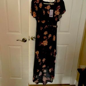 Jolt NWT Size L Purple/Flowered Maxi Dress